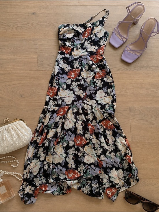 Astr Dresses & Skirts - ASTR the Label Emmylou Floral One Shoulder Mid Slip Cottagecore event Dress XS